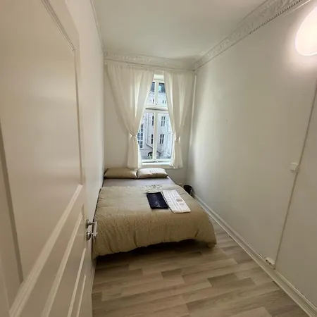 With Sharing Bathroom And Kitchen